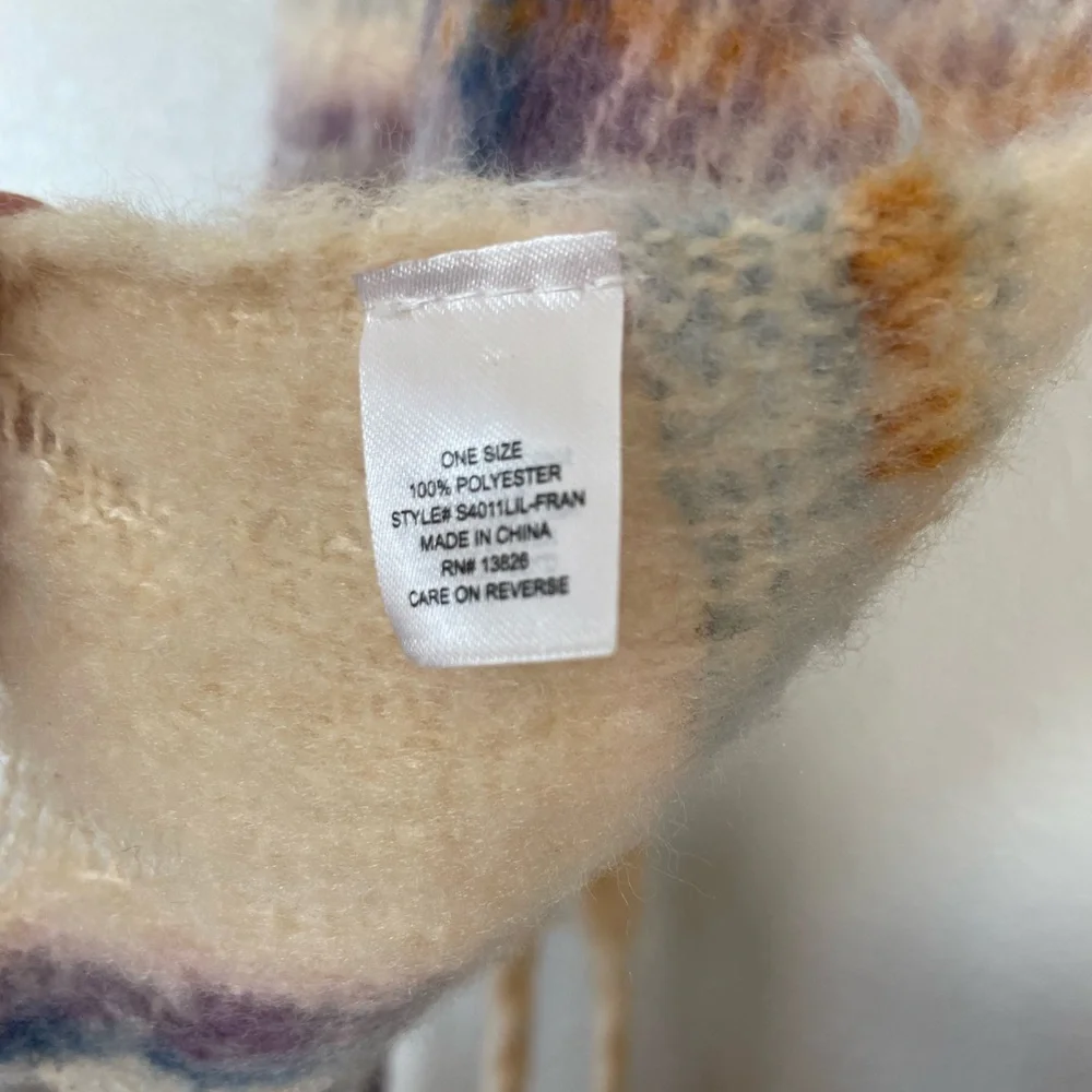 Francesca's Kaley Noodle Window Scarf Warm Winter‎ Neckscarf Cream Purple Plaid